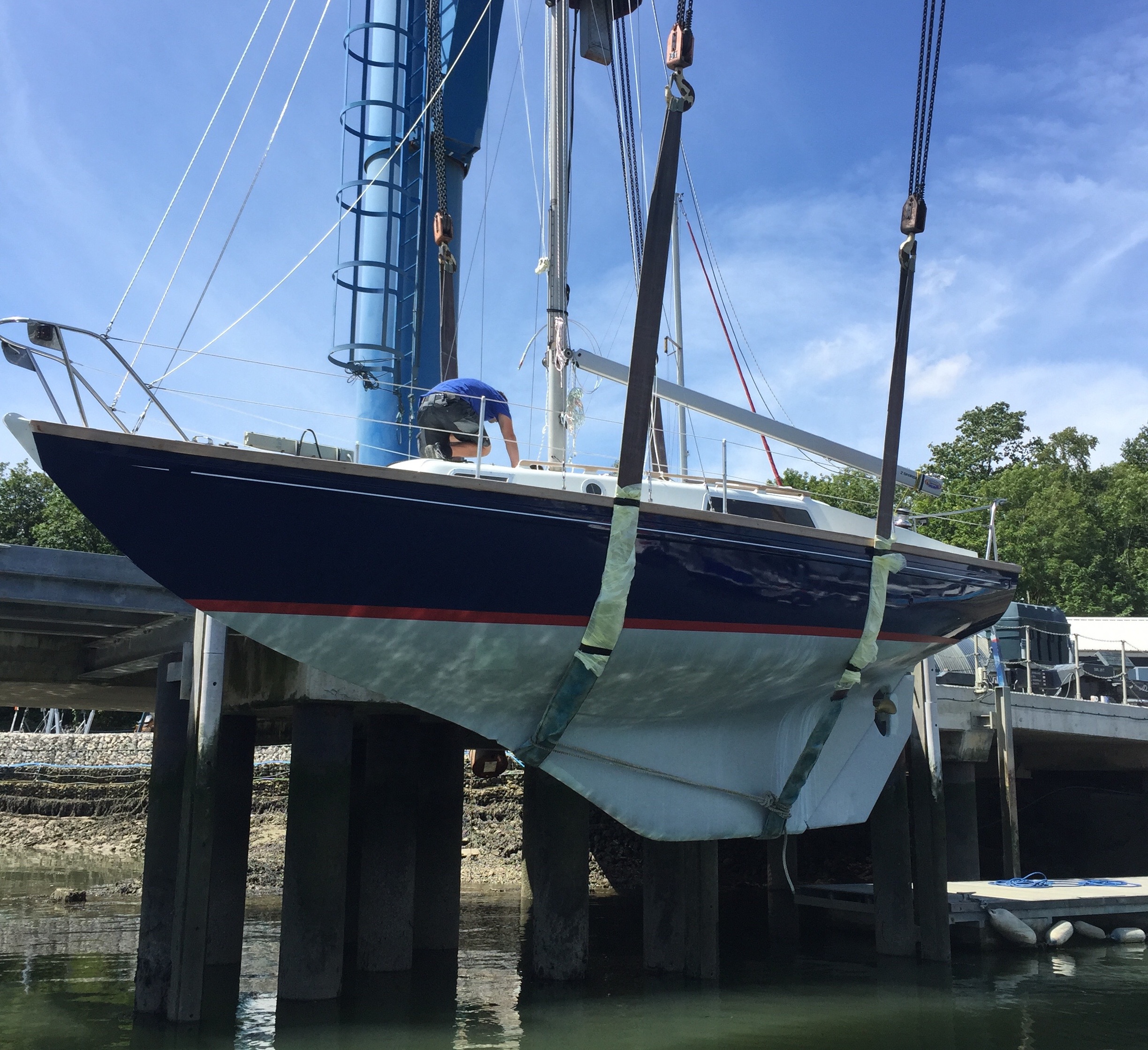 Windchat re-enters the water at Swanwick